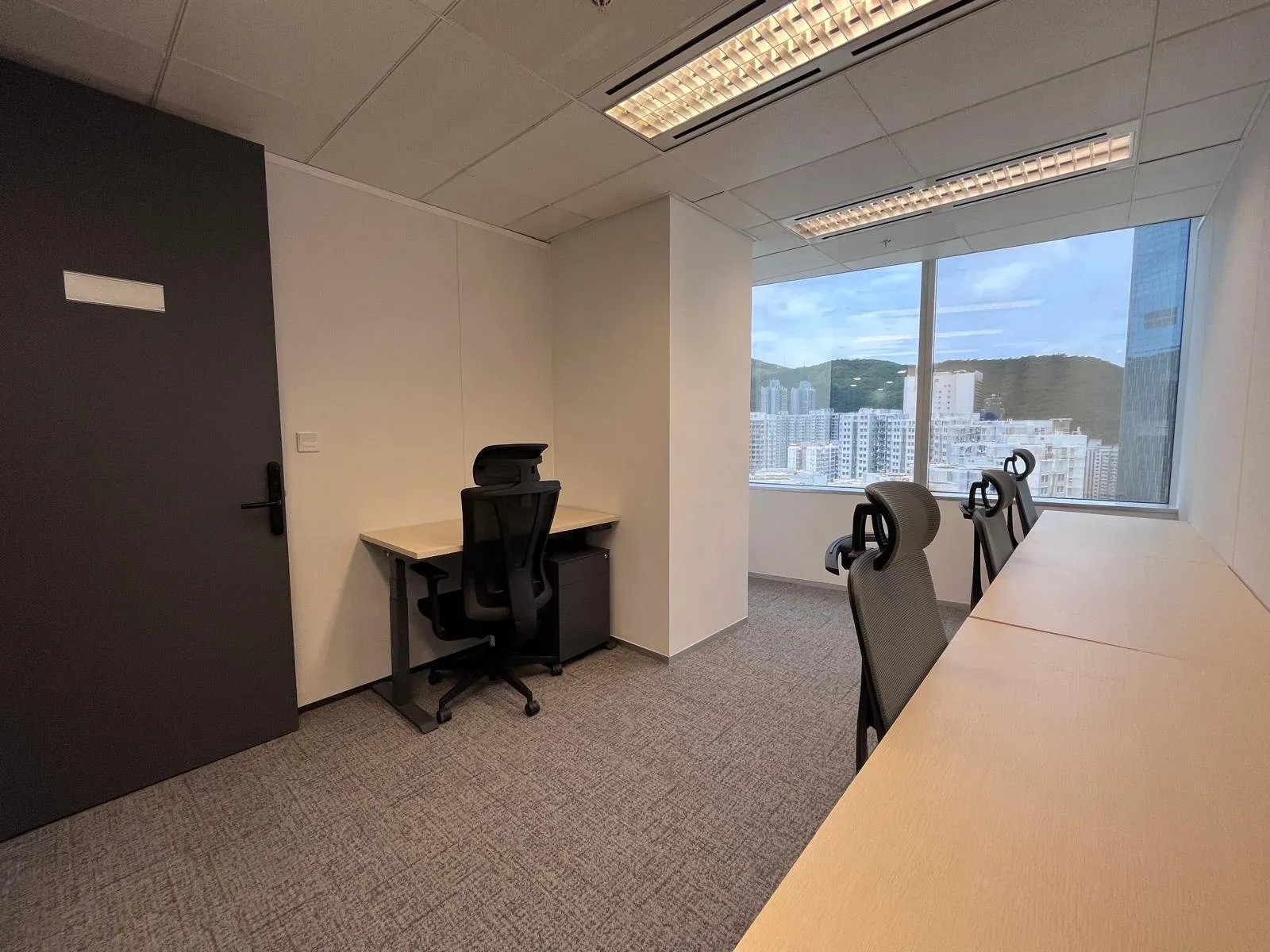 Bela Offices at 1111 King's Road, Tai Koo, photo 2